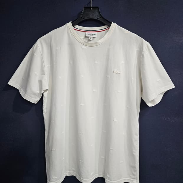 라코스테 스포츠 로고패턴 화이트 남성 110 반팔티 