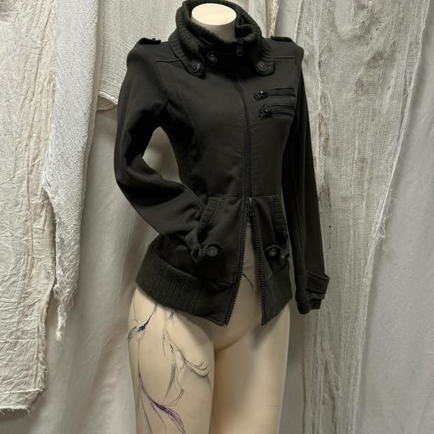 Two way Buckle Detail Zipup