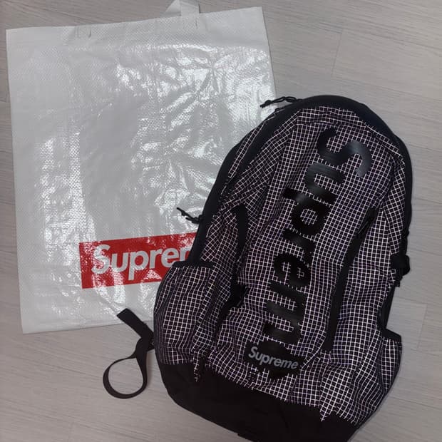 슈프림 백팩 24ss
