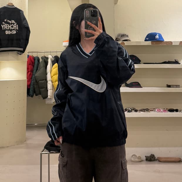 나이키 빅 스우시 브이넥 나일론 웜업 네이비 U839