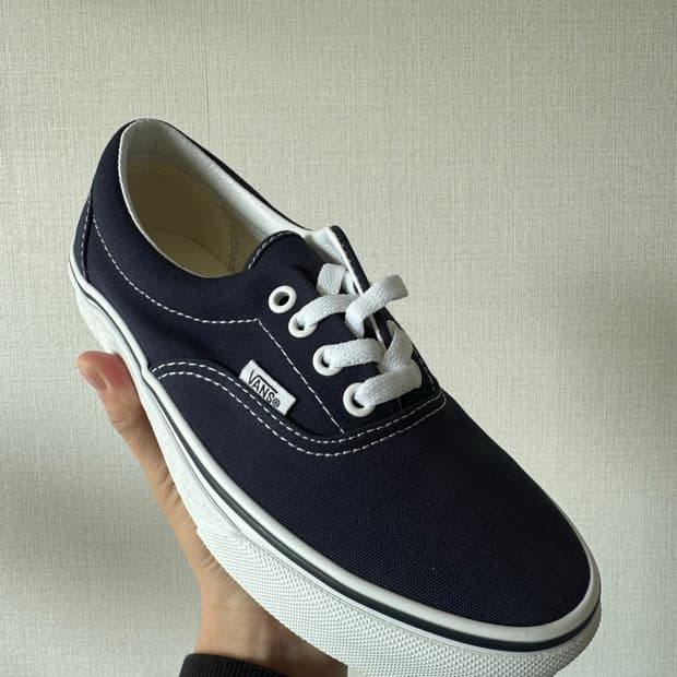 (220) 새상품 반스에라 네이비