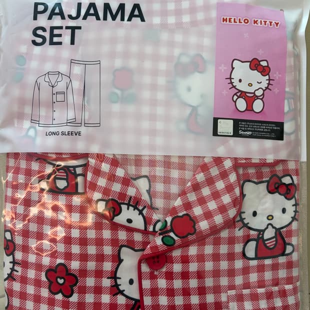 (미개봉) 스파오 헬로키티 체크 긴팔 파자마 잠옷 L