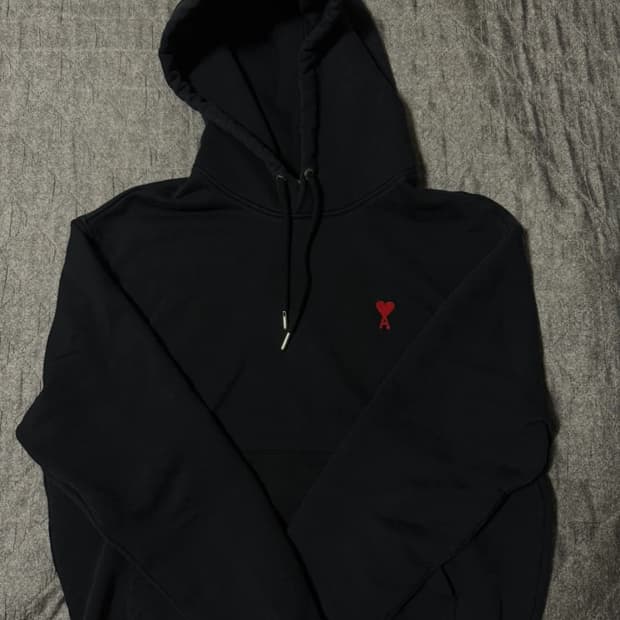 정품 아미 하트 로고 브랙 후드티