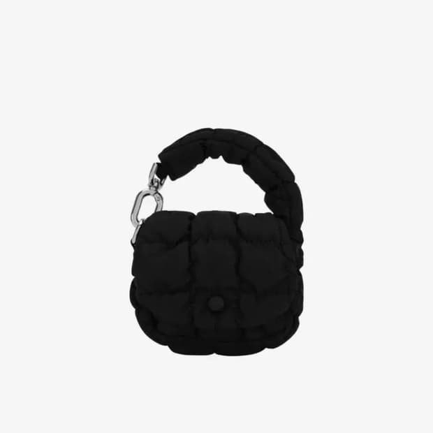 코스 퀼티드 나노 백