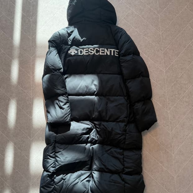 데상트 롱패딩 XL