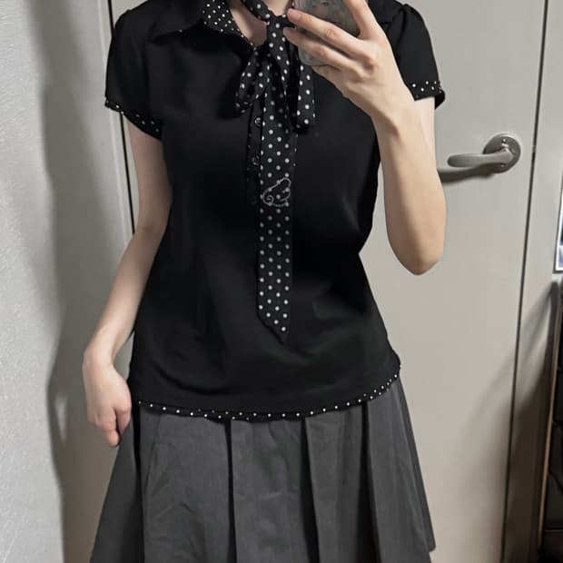 블랙 도트 카라티