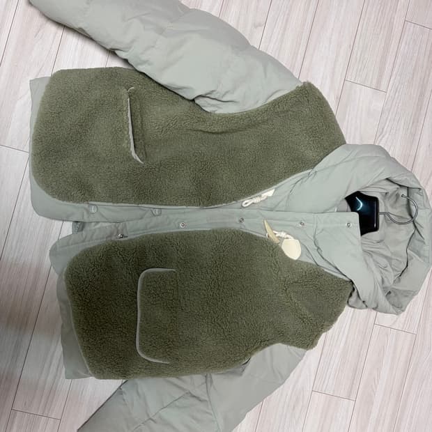써스데이아일랜드 패딩