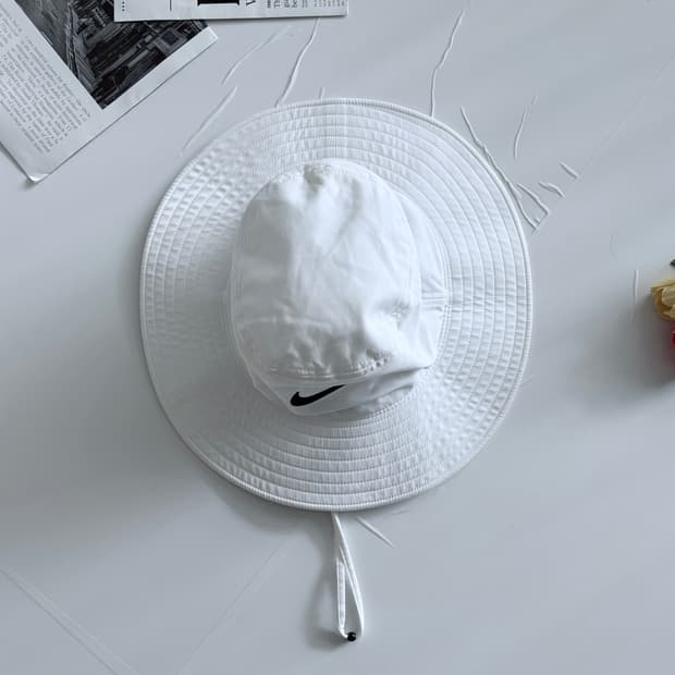 Nike 나이키 Dri-Fit 화이트 버킷햇 