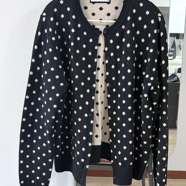 땡땡이 무늬 빈티지 가디건 