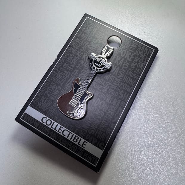 하드락 카페 브로치