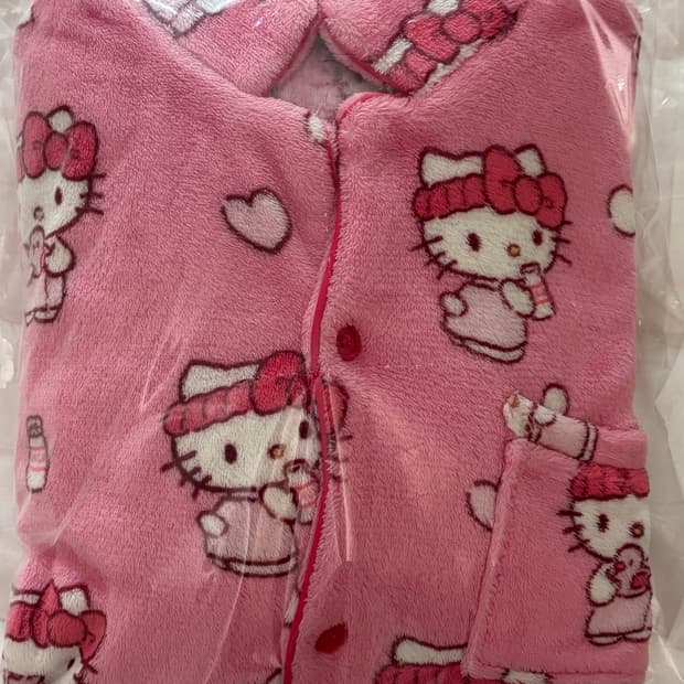 스파오 산리오 헬로키티 수면잠옷 M