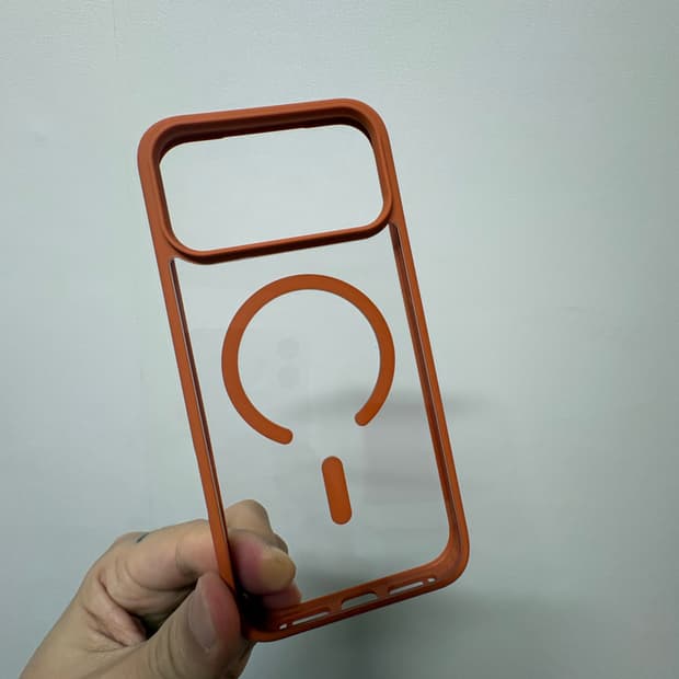 아이폰 17프로맥스 투명 케이스 팝니다.