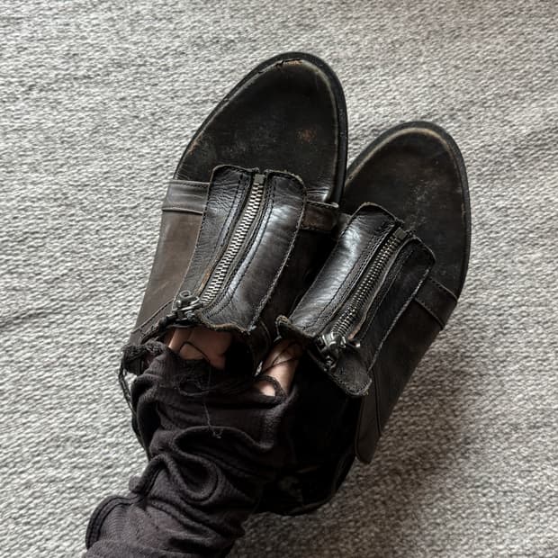 Julius front zip leather sandle