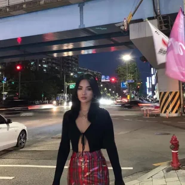 Superdown 블랙 크롭 니트 가디건 S