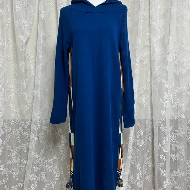 F) 베네통 태슬 장식 후드 니트 원피스 블루