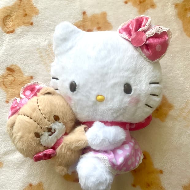 2024 산리오 Sanrio 키티x타이니참 인형 💗🐻