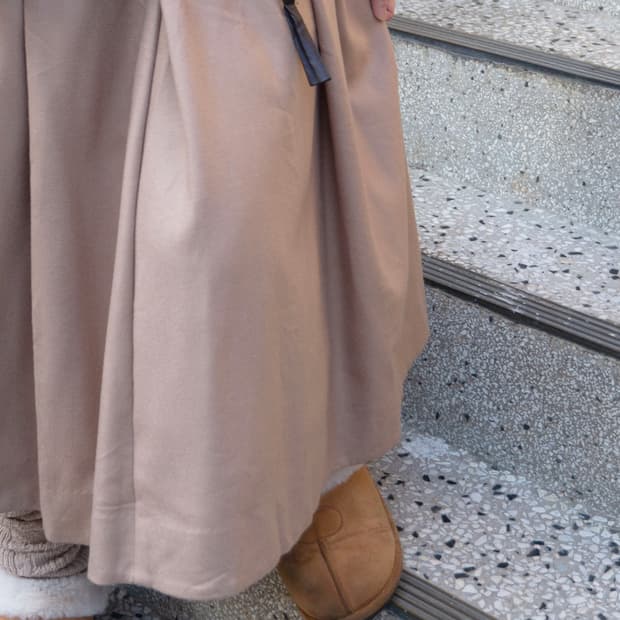 모카베이지 플레어 롱스커트