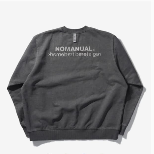 노매뉴얼 reversed TM LOGO SWEATSHIRT

L