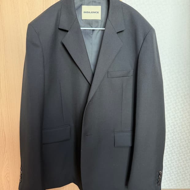 인사일런스 오버핏 블레이저