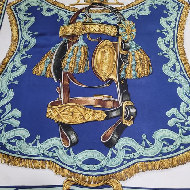 정품 에르메스 까레 실크 스카프