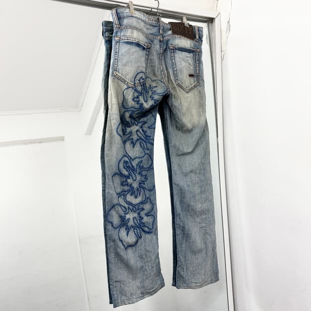 Sixty 플라워 엠브로이더리 데님 팬츠