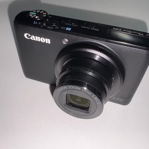 Canon powershot S95