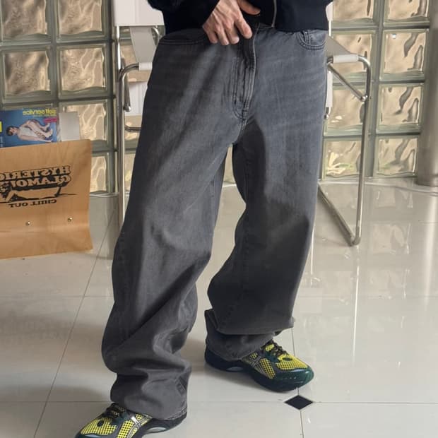 GU 흑청 벌룬핏 데님팬츠