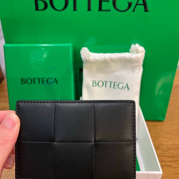 보테가베네타 카드지갑 새상품
