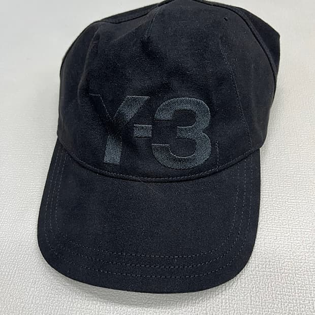  Y-3 로고 언컨스트럭디드 볼캡