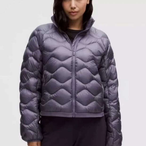 룰루레몬 페더웨이트 경량패딩 새상품 xs