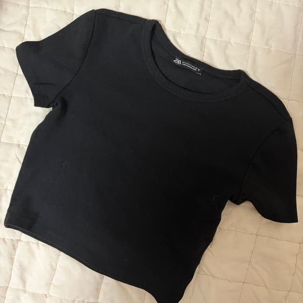 ZARA 블랙 크롭 반팔