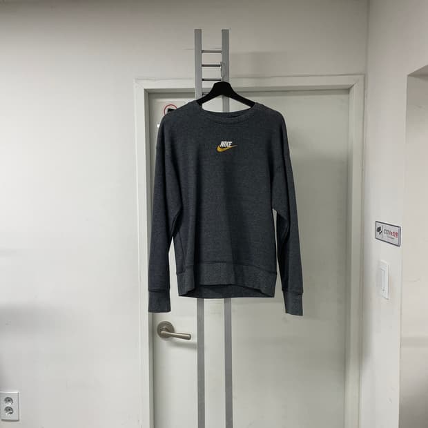 나이키 맨투맨 S