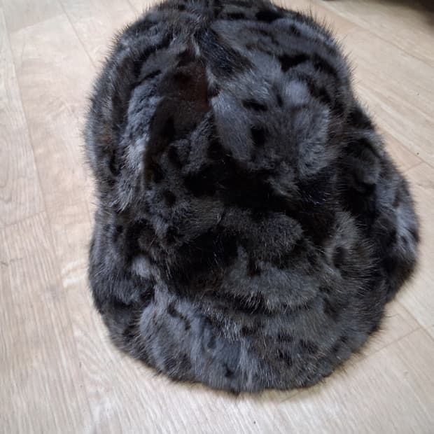 레오파드 밍크모자 프리사이즈 천연밍크 그레이레오파드

챙폭 5CM 모자길