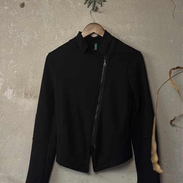 55-66 ) BENETTON