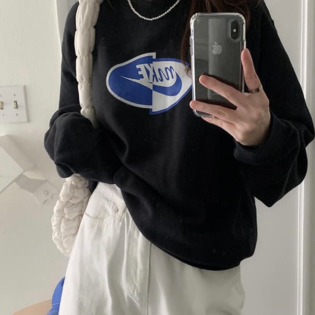 나이키 스플릿 로고 맨투맨 1회 착용