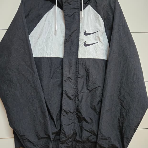 나이키 더블 스우시 우븐 바람막이 점퍼(M사이즈)