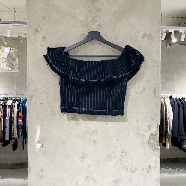 티 바이 알렉산더 왕 다크 네이비 스트라이프 오프 숄더 크롭 탑