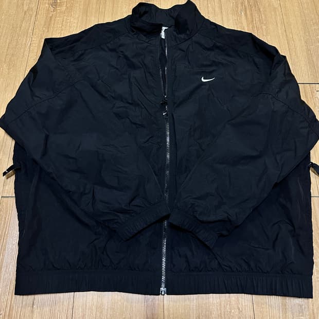 나이키 NRG 바람막이