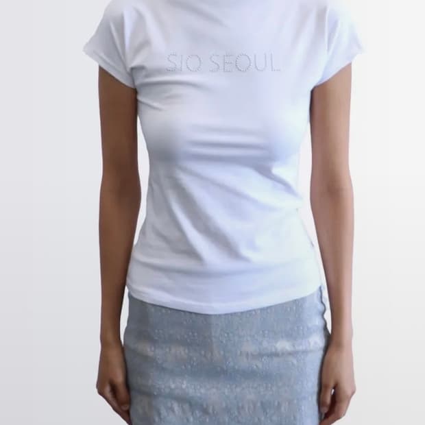 시오서울 하프 넥 탑-화이트