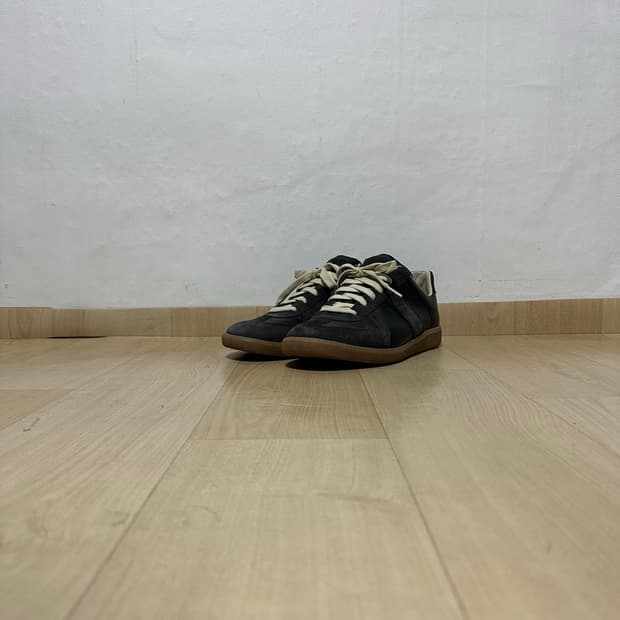 메종 마르지엘라 레플리카 독일군 스니커즈