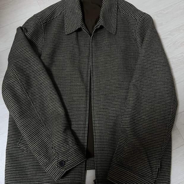 유니클로 싱글카라쇼트 블루종 브라운