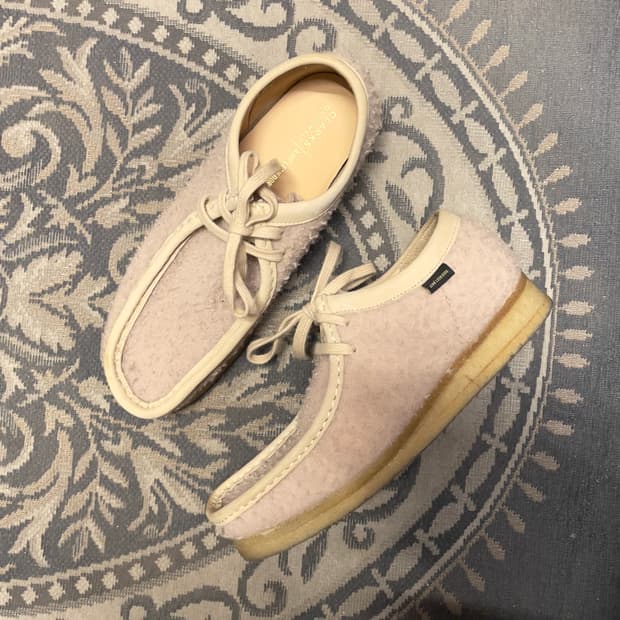 클락스 X 에임레온도르 왈라비 카센티노 울 베이지  