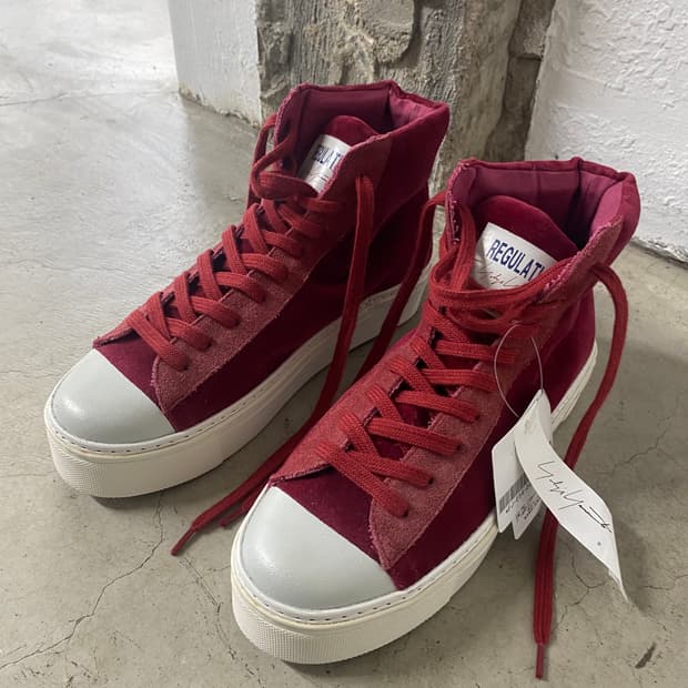 요지 야마모토 레귤레이션 플랫폼 하이탑