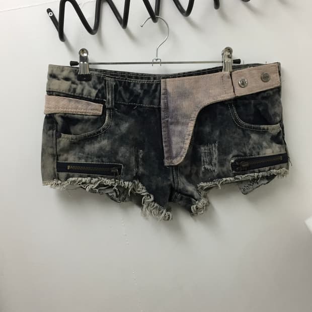 그런지 지퍼 마이크로 숏팬츠