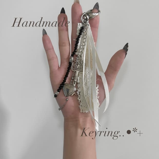 핸드메이드 키링 : Antique Key & Heart Keyring