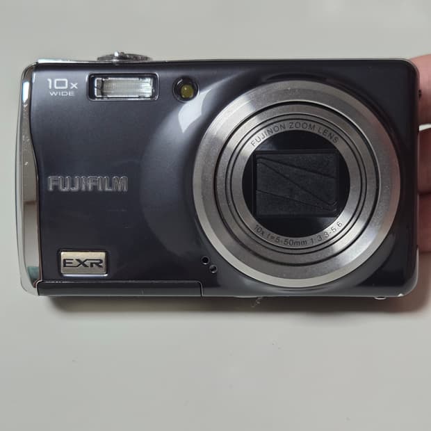 후지필름 파인픽스 f70exr 카메라