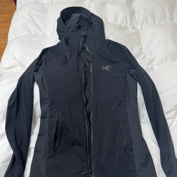 아크테릭스 아톰 라이트웨이트 후디