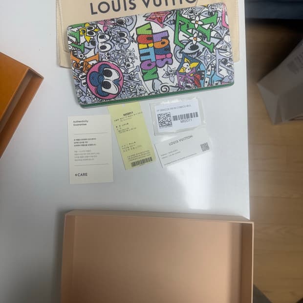 루이비통 오거나이저 장지갑 코믹스