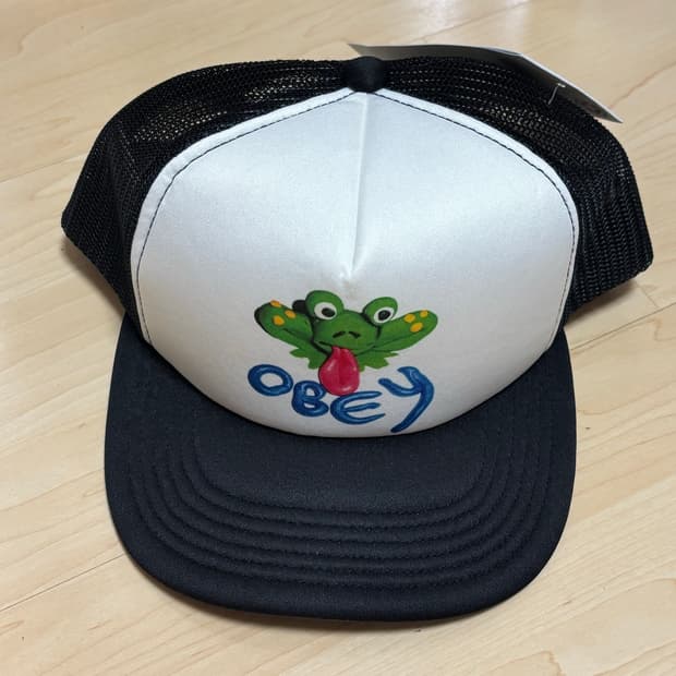 새상품 오베이 트러커 캡 블랙