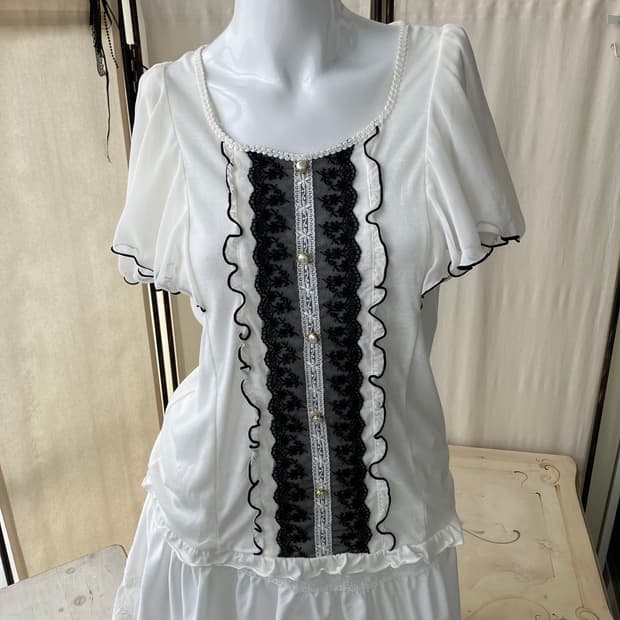 Axes Femme lace frill half blouse